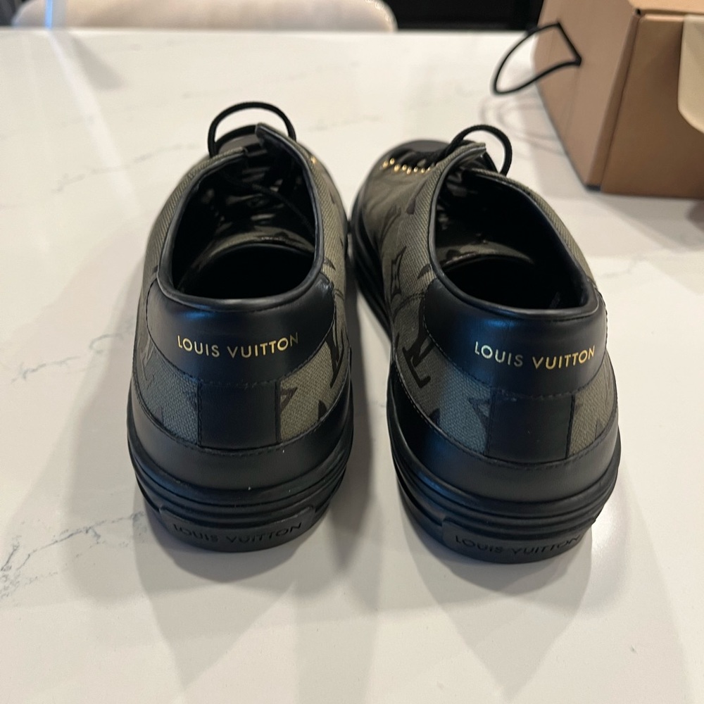Women’s Louis Vuitton sneakers
